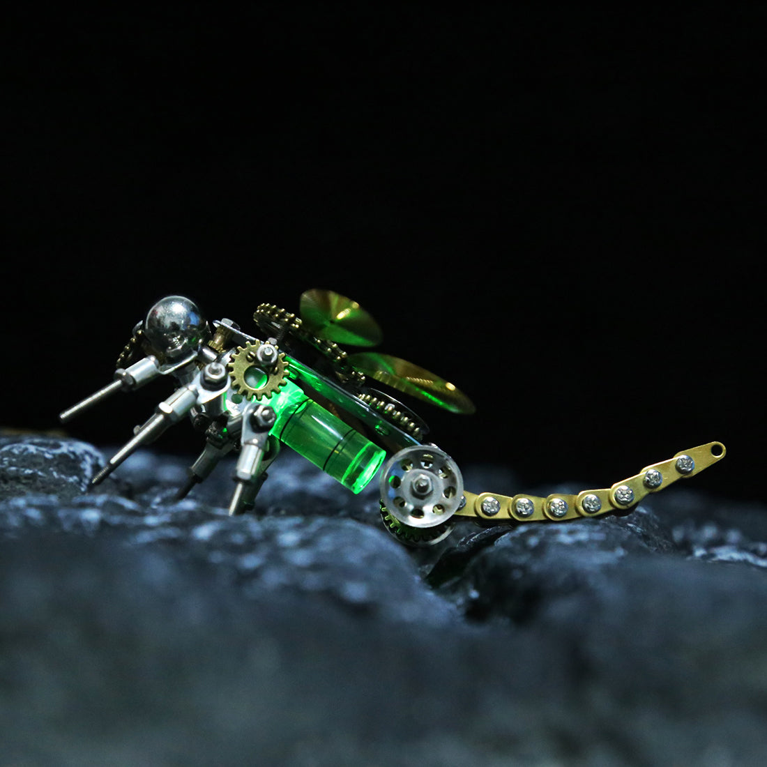 Mechanical Dragonfly 3D Puzzle Kit with Color-Changing Night Light - 260 Pieces 3D Puzzle Model Kit Diyengmod