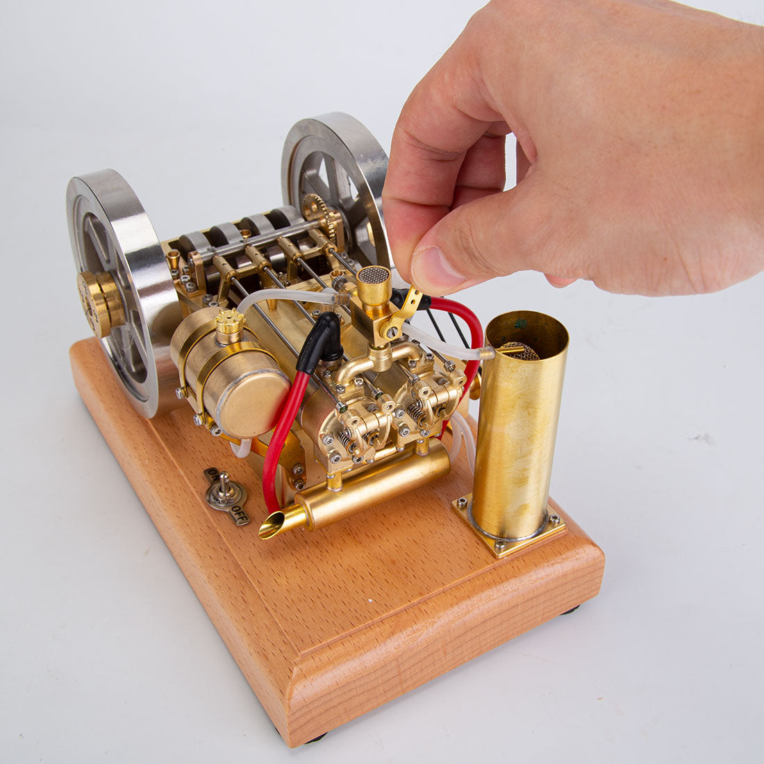 Holt H76 5CC Antique Horizontal Twin-Cylinder Gasoline Engine Model with Dual Flywheel and Water Cooling System Engine Models Diyengmod
