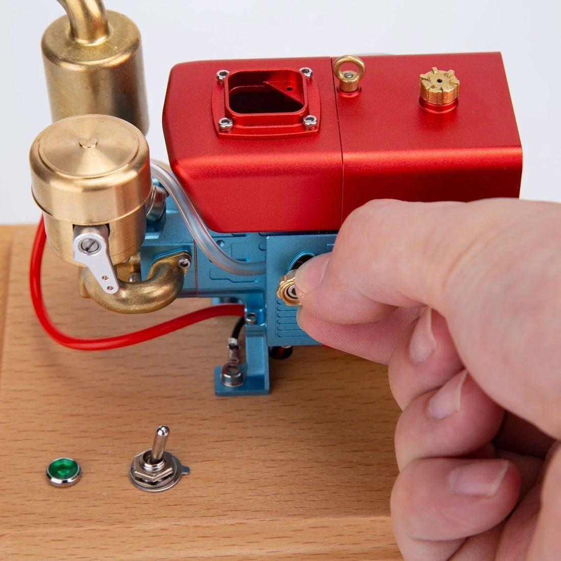 The RETROL MUSA 2.2cc Mini Gasoline Engine Model: A DIY Marvel for Mechanical Enthusiasts