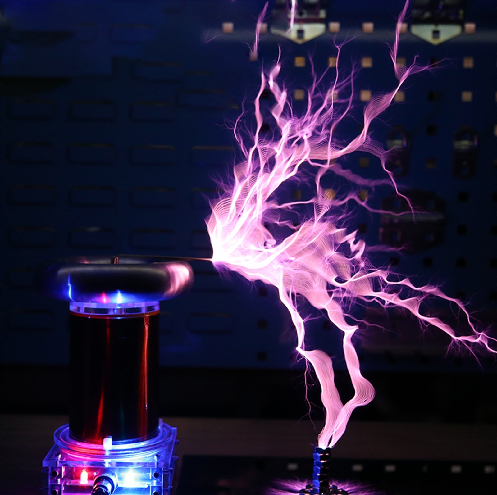 High-Tech Musical Tesla Coil with Integrated Arc Discharge for Educational and Demonstration Purposes Engine Models Diyengmod