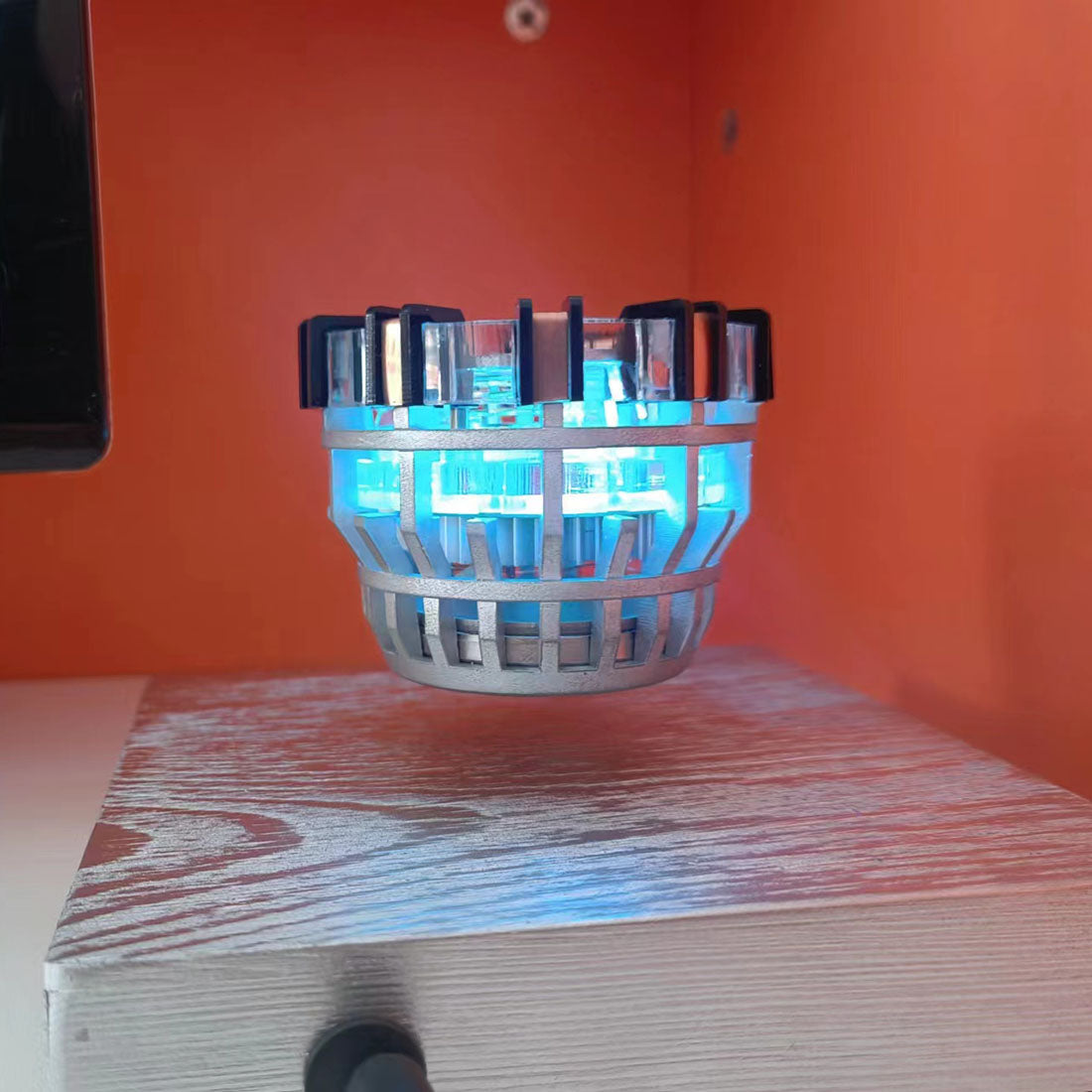 Blue Light Magnetic Levitation Reactor with Wooden Base - Creative Sci-Tech Model Engine Models Diyengmod