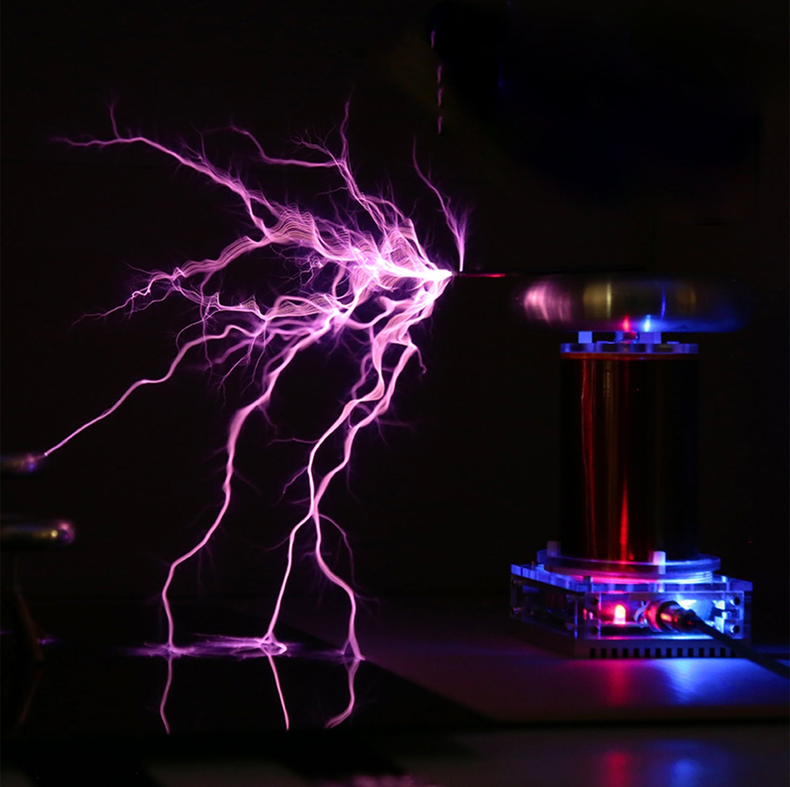 High-Tech Musical Tesla Coil with Integrated Arc Discharge for Educational and Demonstration Purposes Engine Models Diyengmod