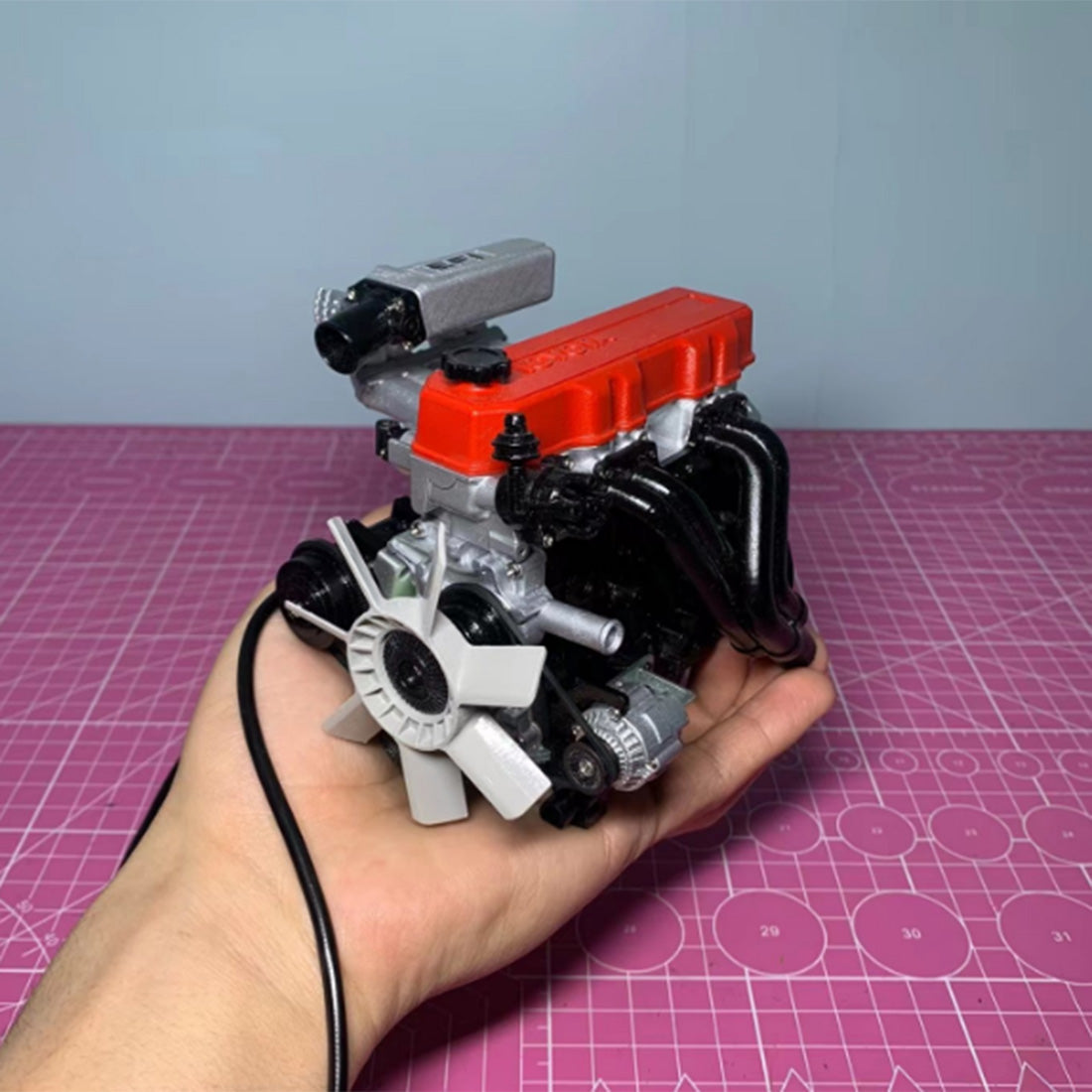 1/6 Scale Functional R22 Inline 4-Cylinder Engine Model - Assembled 3D Printed Toy for Educational Exploration - DIYEngMod Engine Models Diyengmod