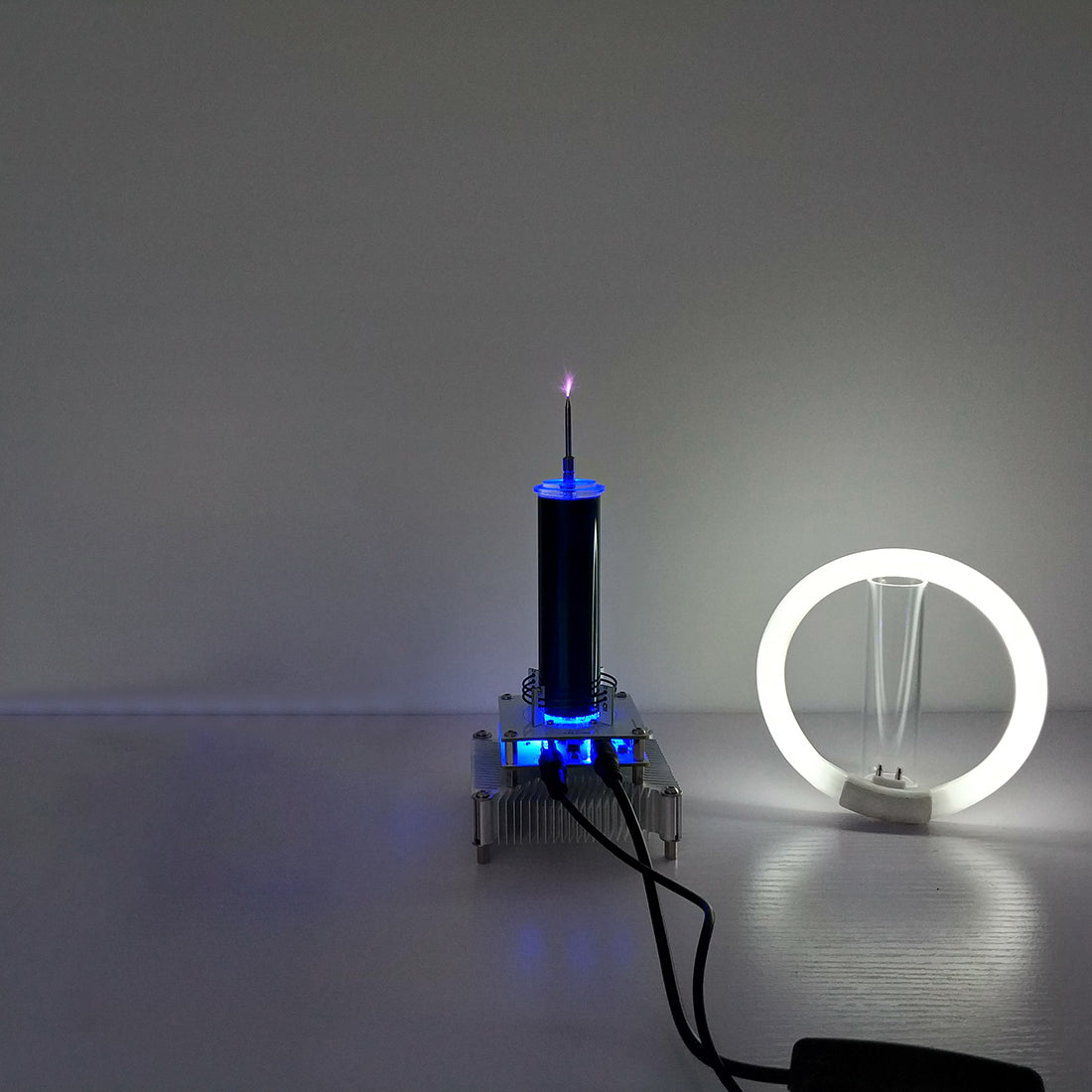 Wireless Bluetooth Plasma Speaker Tesla Coil with Musical Arc and Educational Experiment Features Engine Models Diyengmod