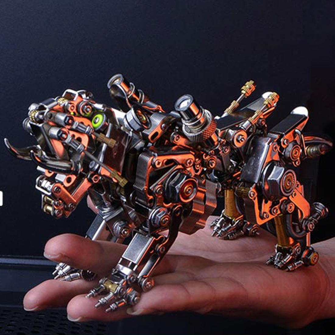 Saber-toothed Tiger 3D Metal Model Kit - 650+ Piece Assembly Set 3D Puzzle Model Kit Diyengmod