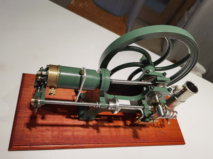 Antique Horizontal Water-Cooled 4-Stroke Hot-Bulb Engine Model for Collector's Display Engine Models Diyengmod