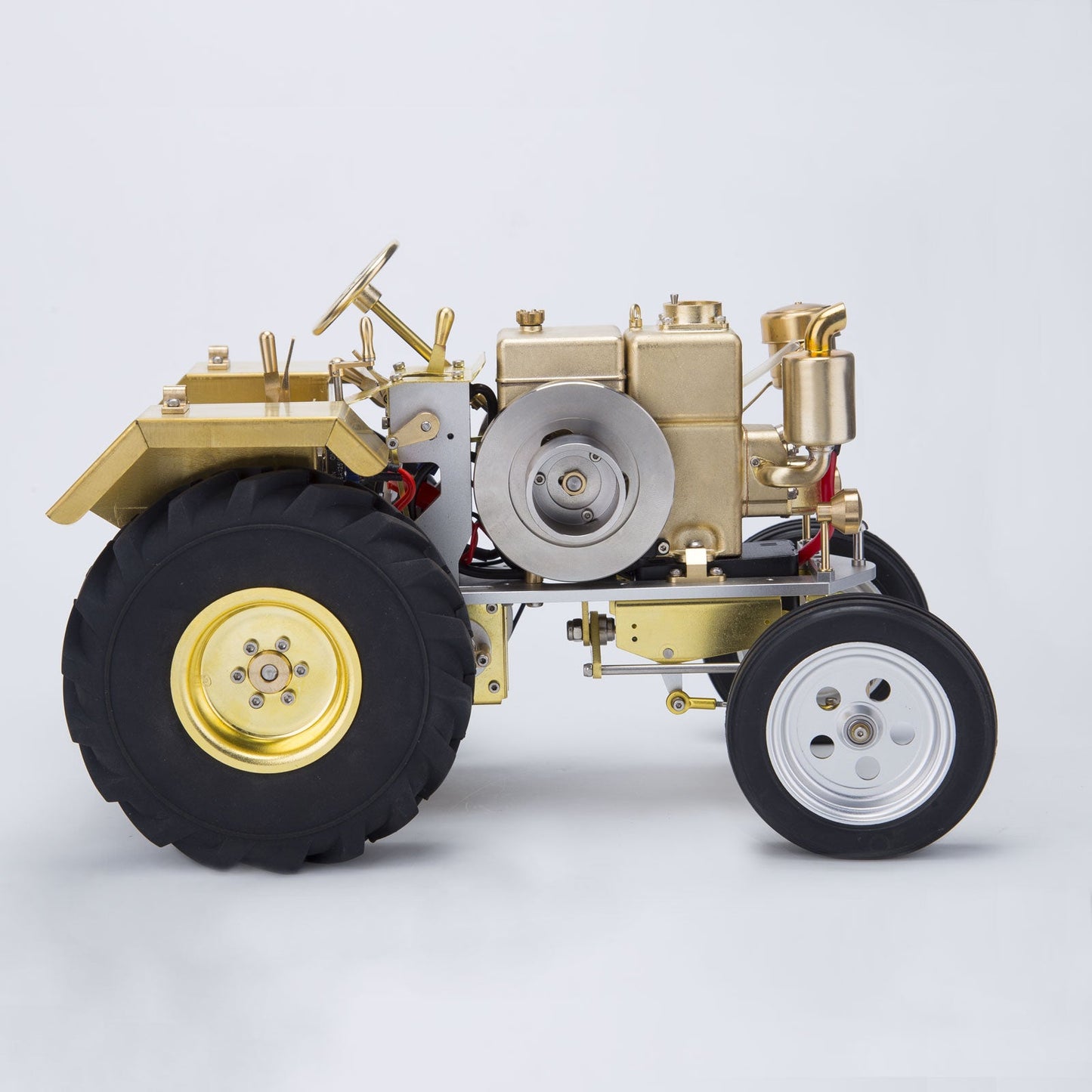 Vintage T1 Gas-Powered Roller Tractor Model with Miniature Water-Cooled Engine Engine Models Diyengmod